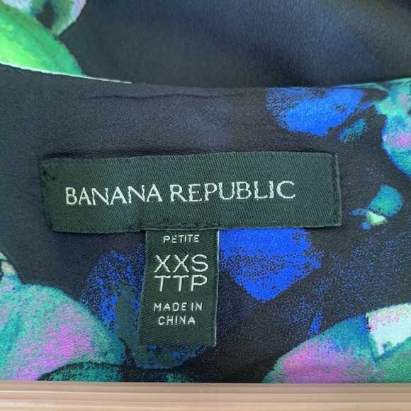 XXS Petite Banana Republican Sleeveless Tie  Neck Blouse - Picture 3 of 4